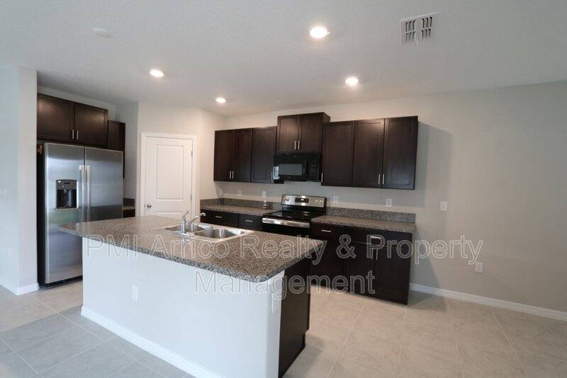 Townhouse for rent at 4714 Norman Oak Place, Tampa, FL 33619