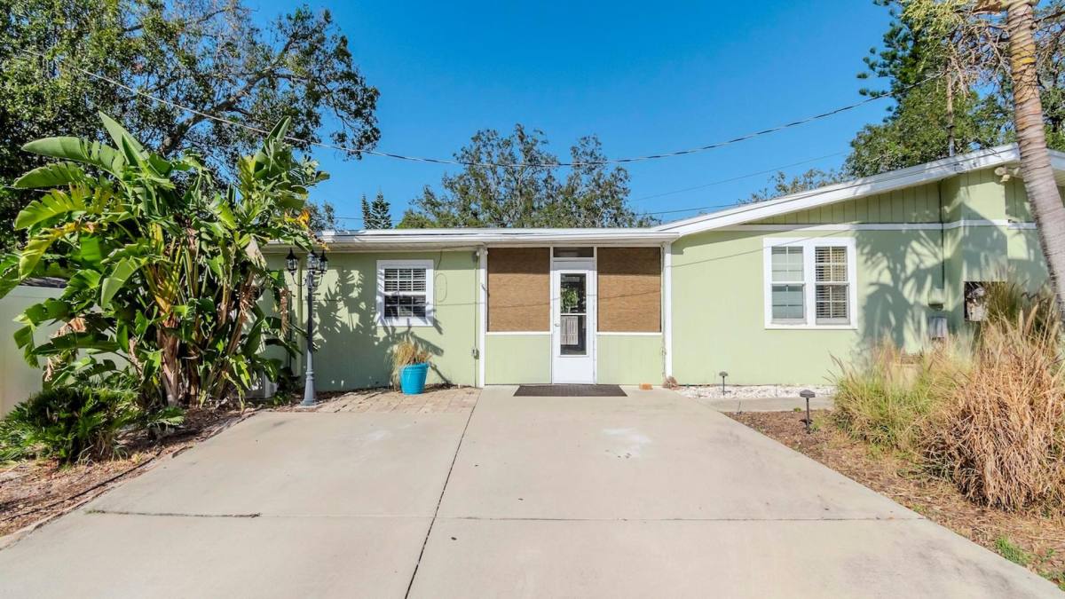 Apartment for rent at 675 Clearwater Largo Rd S, Largo, FL 33770
