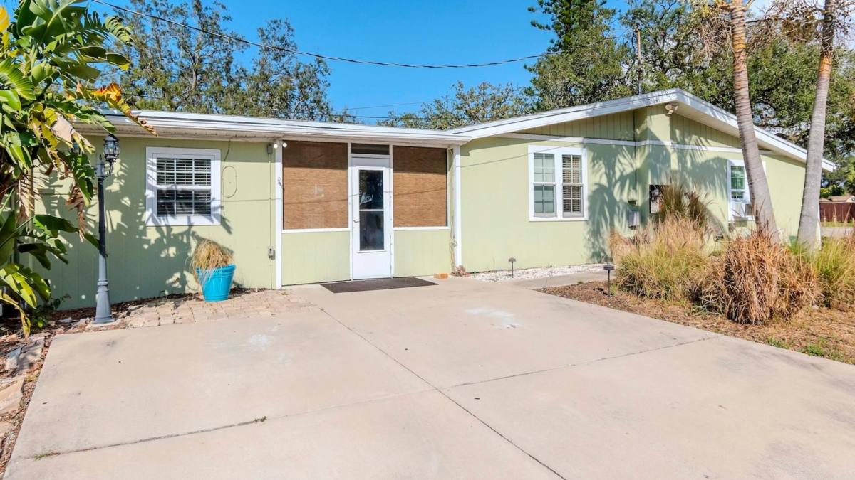 Apartment for rent at 675 Clearwater Largo Rd S, Largo, FL 33770