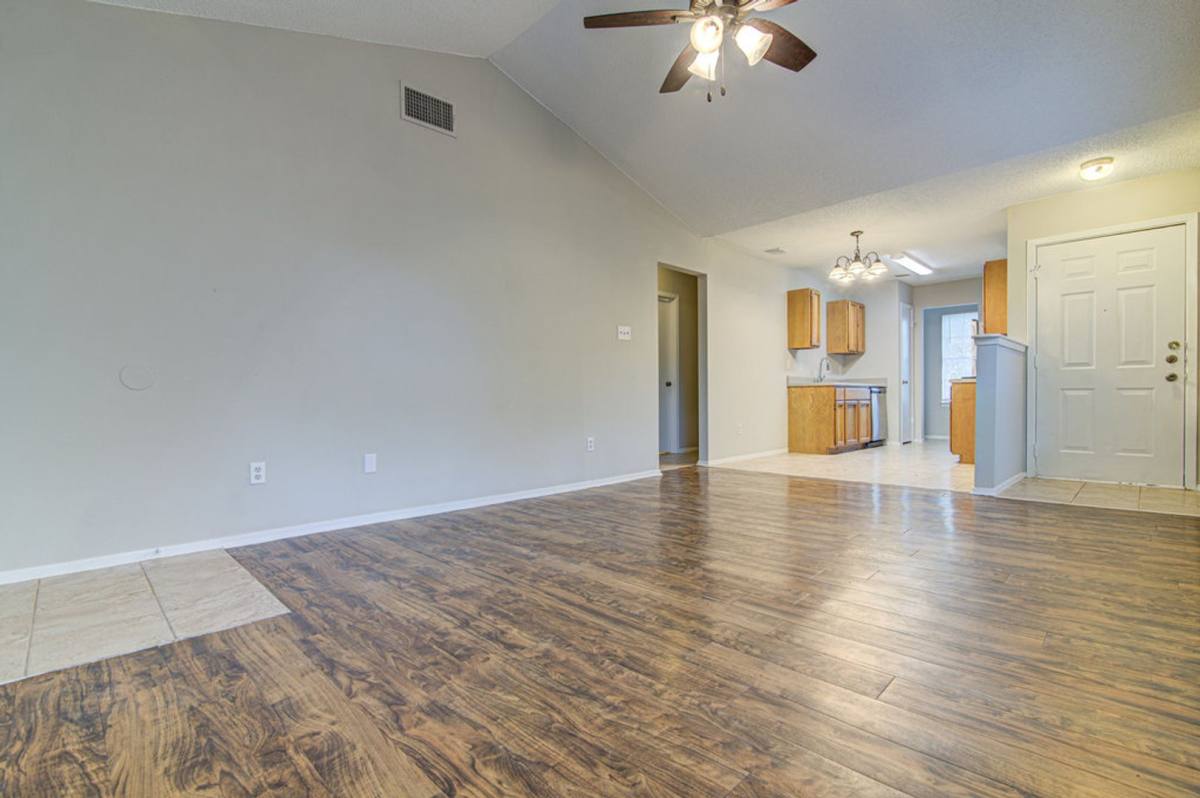 Apartment for rent at 8116 W Gate Blvd, Austin, TX 78745
