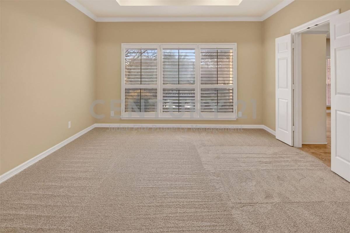 Townhouse for rent at 2122 Clear Lake Rd, Weatherford, TX 76087