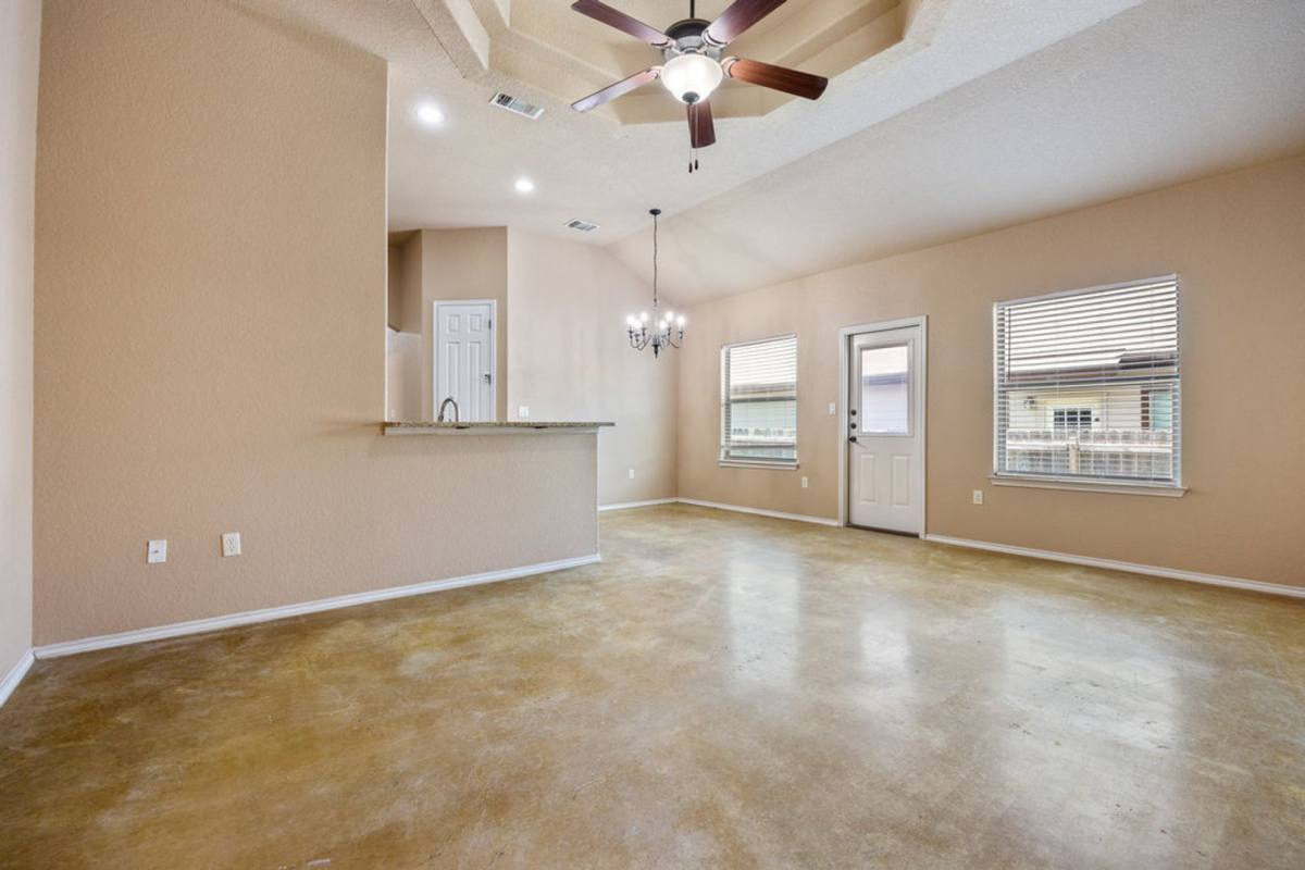 Townhouse for rent at 1048 Carolyn Cove, New Braunfels, TX 78130