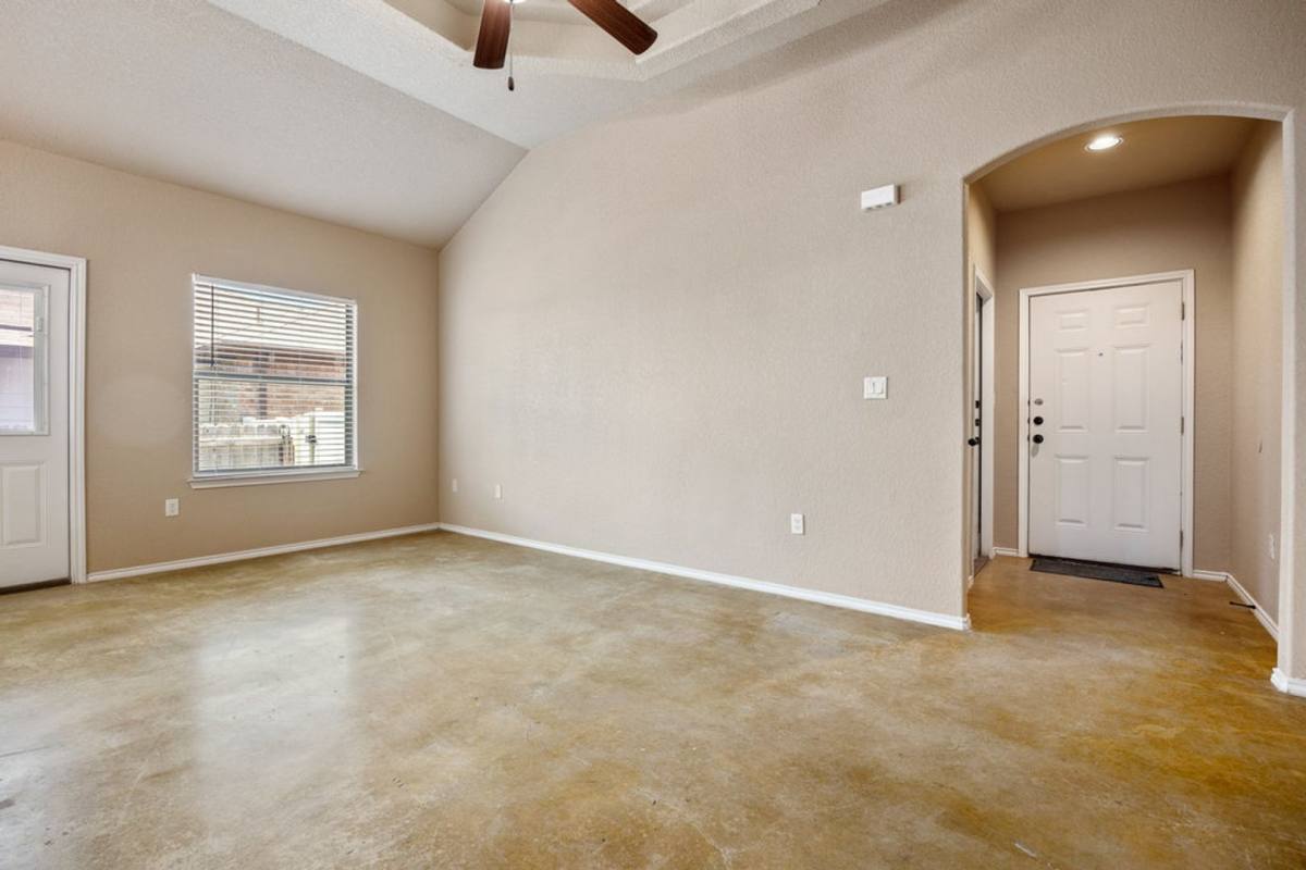 Townhouse for rent at 1048 Carolyn Cove, New Braunfels, TX 78130