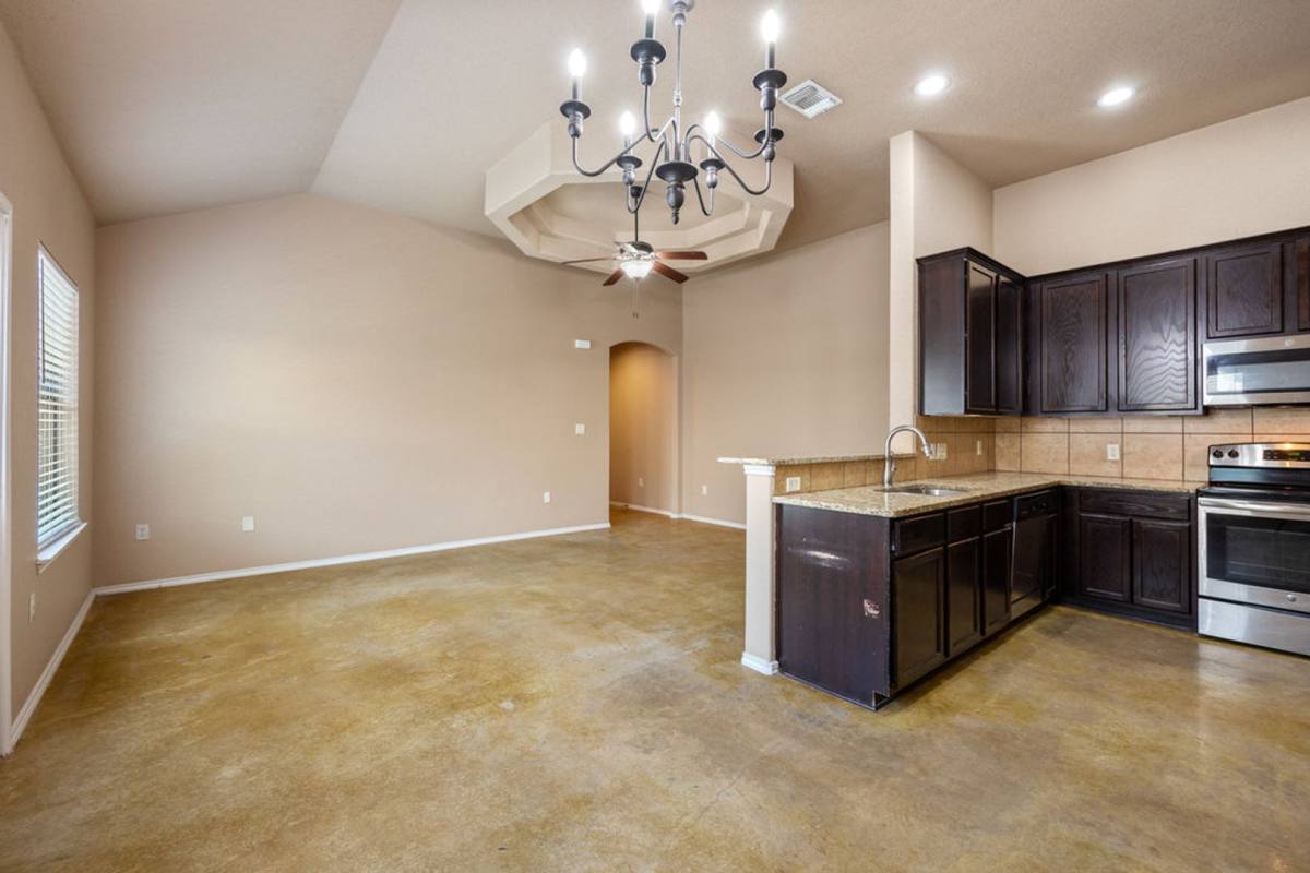 Townhouse for rent at 1048 Carolyn Cove, New Braunfels, TX 78130