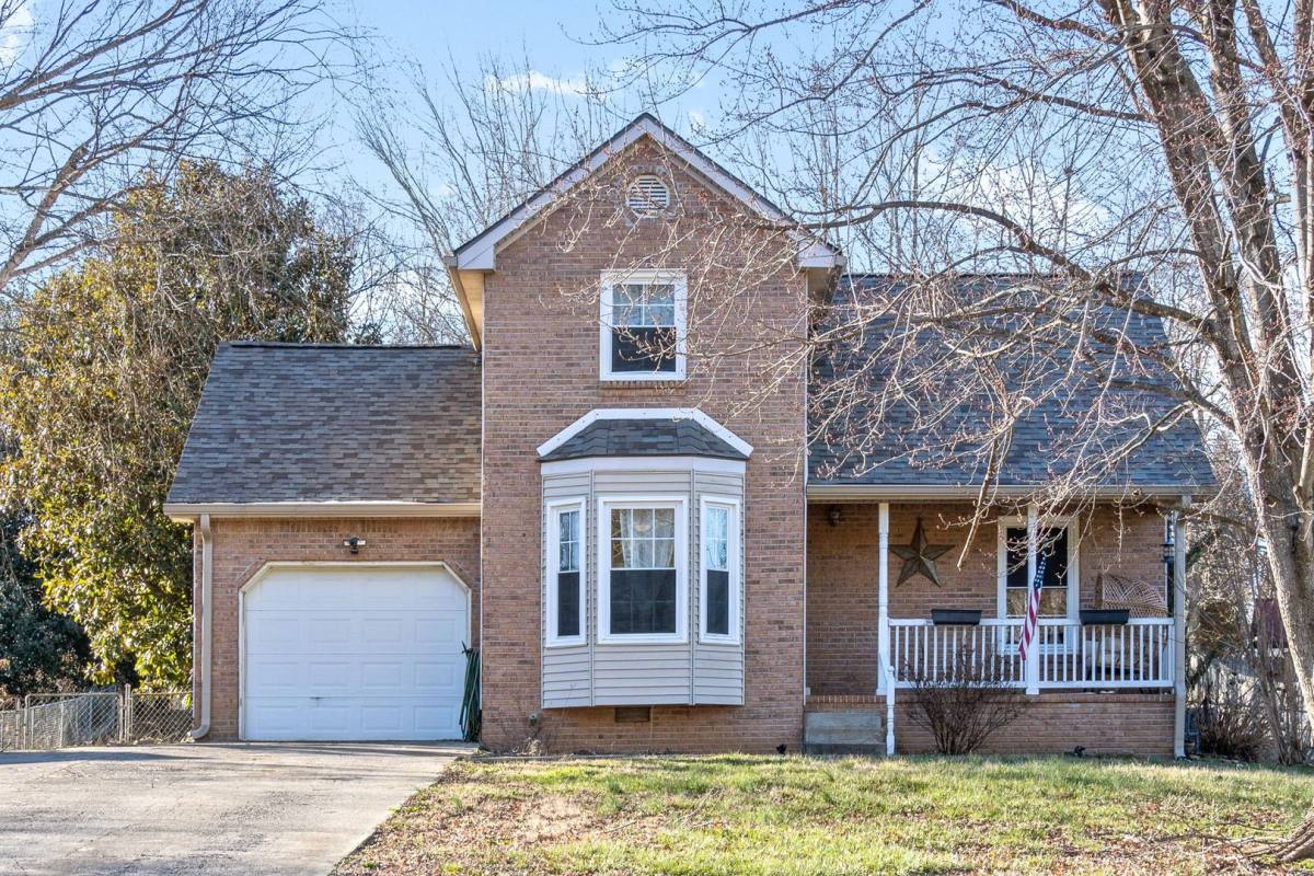 House for rent at 1734 Broadripple Dr, Clarksville, TN 37042