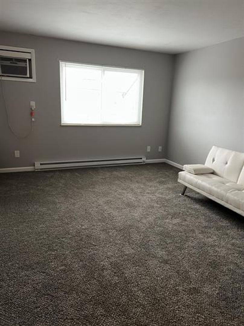 Apartment for rent at 1802 Myers Ave, Dunbar, WV 25064