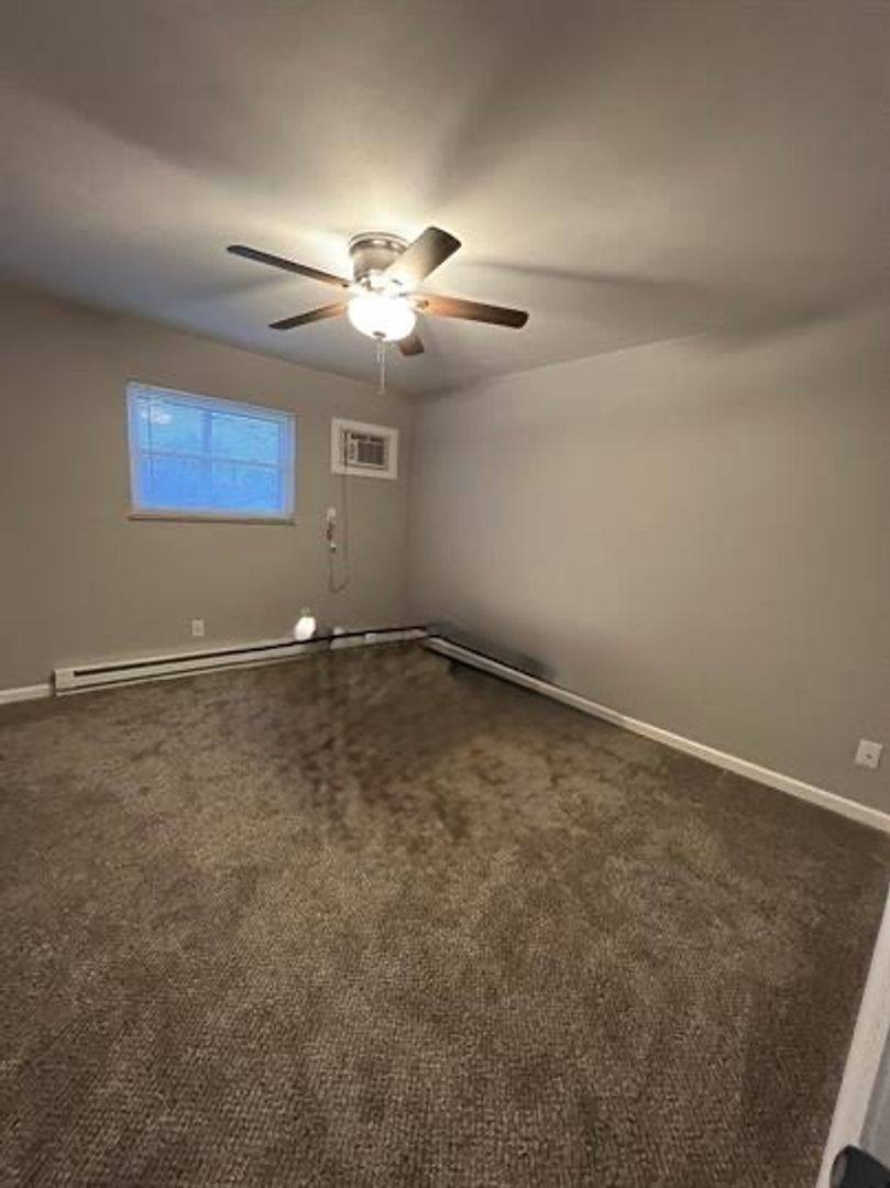 Apartment for rent at 1802 Myers Ave, Dunbar, WV 25064