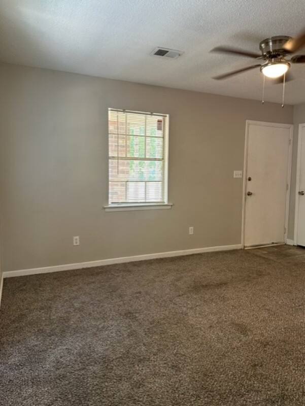 Apartment for rent at 2116 Greenoaks Rd #1B, Columbia, SC 29206