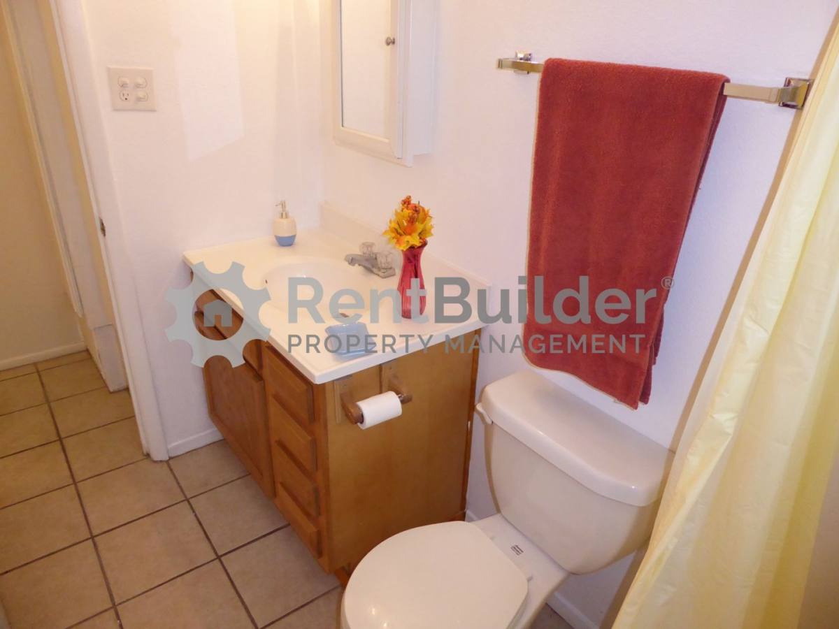 Apartment for rent at 205 Vassar Dr SE, Albuquerque, NM 87106