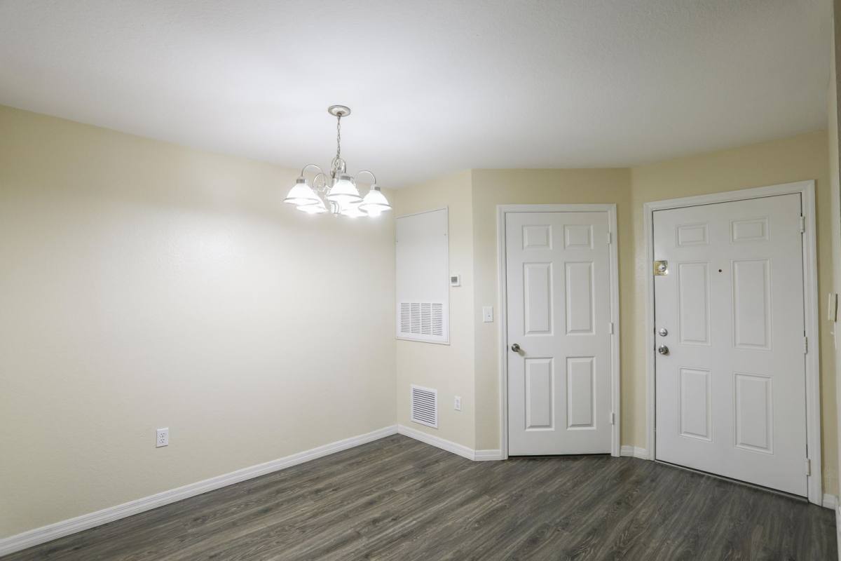 Apartment for rent at 5451 Vineland Rd, Orlando, FL 32811