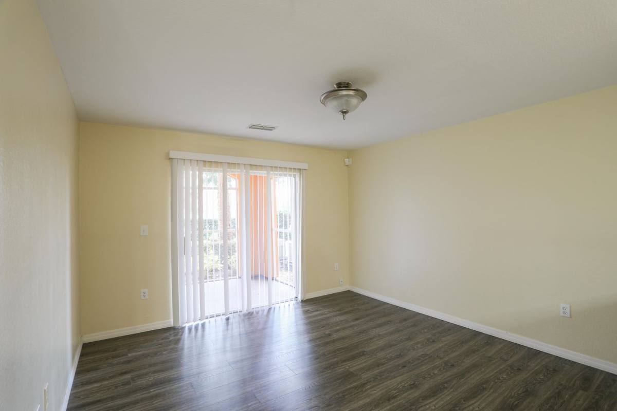 Apartment for rent at 5451 Vineland Rd, Orlando, FL 32811