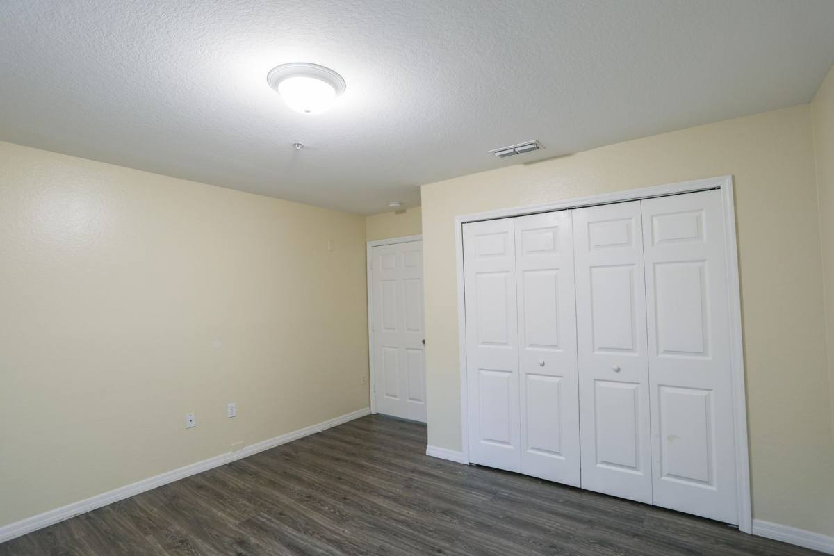 Apartment for rent at 5451 Vineland Rd, Orlando, FL 32811