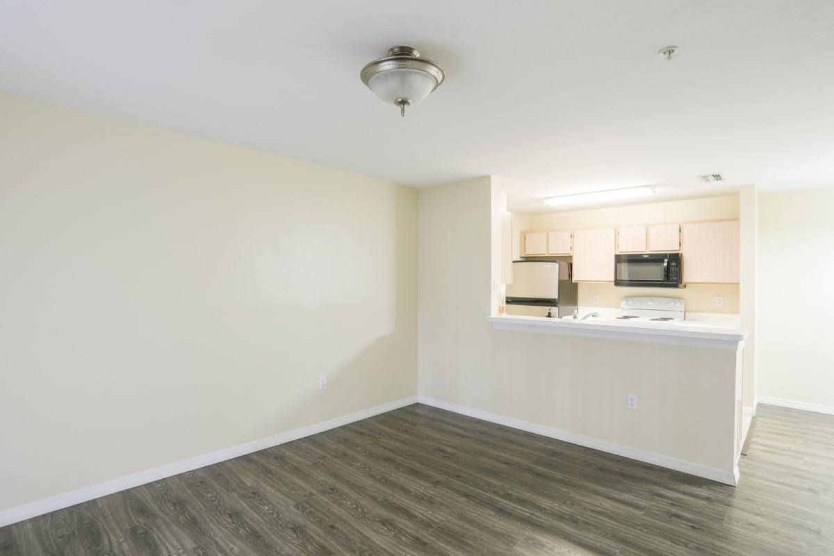 Apartment for rent at 5451 Vineland Rd, Orlando, FL 32811