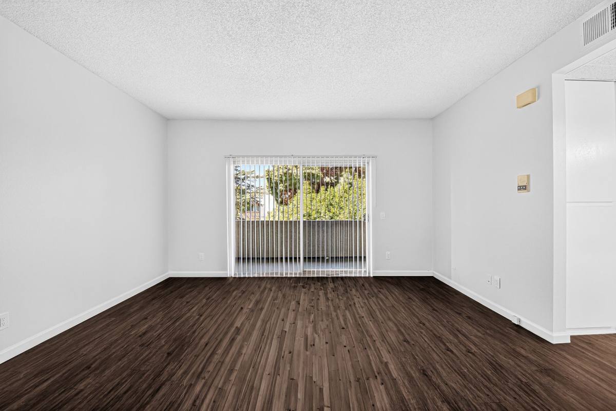 Apartment for rent at 10749 Francis Place, Los Angeles, CA 90034