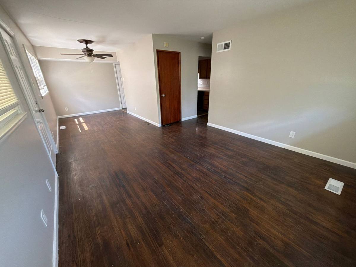 House for rent at 457 Shepley Dr, Saint Louis, MO 63137