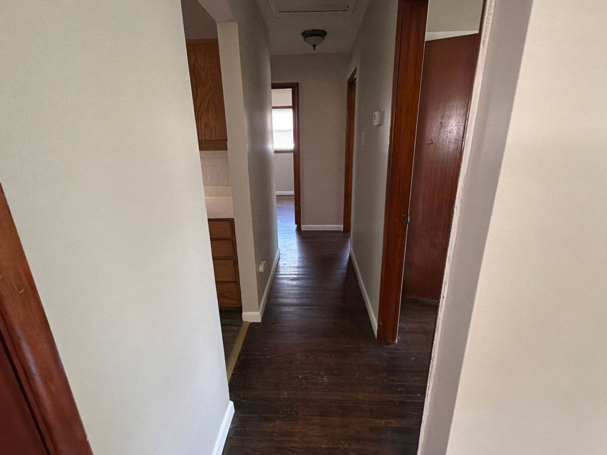 House for rent at 457 Shepley Dr, Saint Louis, MO 63137