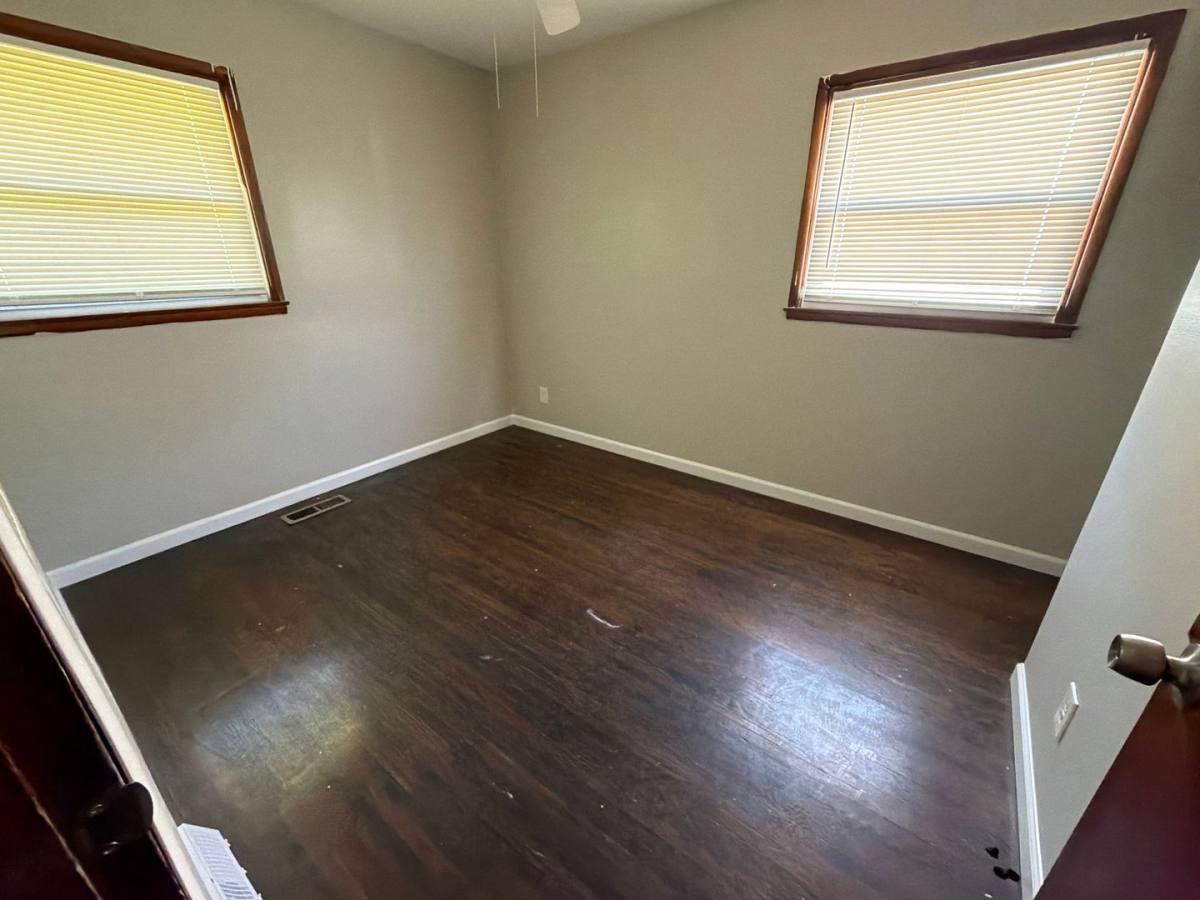 House for rent at 457 Shepley Dr, Saint Louis, MO 63137