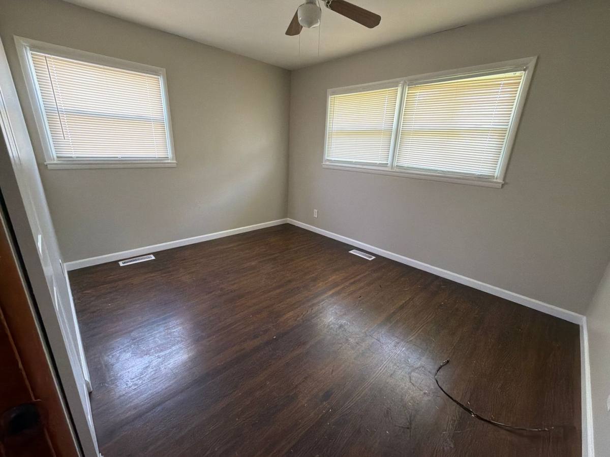 House for rent at 457 Shepley Dr, Saint Louis, MO 63137
