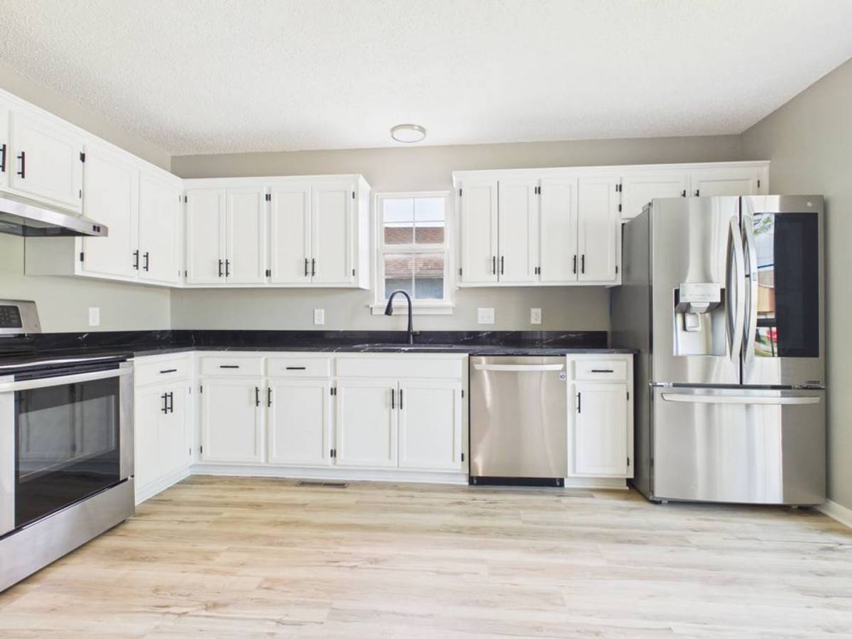 House for rent at 1206 Foxridge Dr, Warrensburg, MO 64093