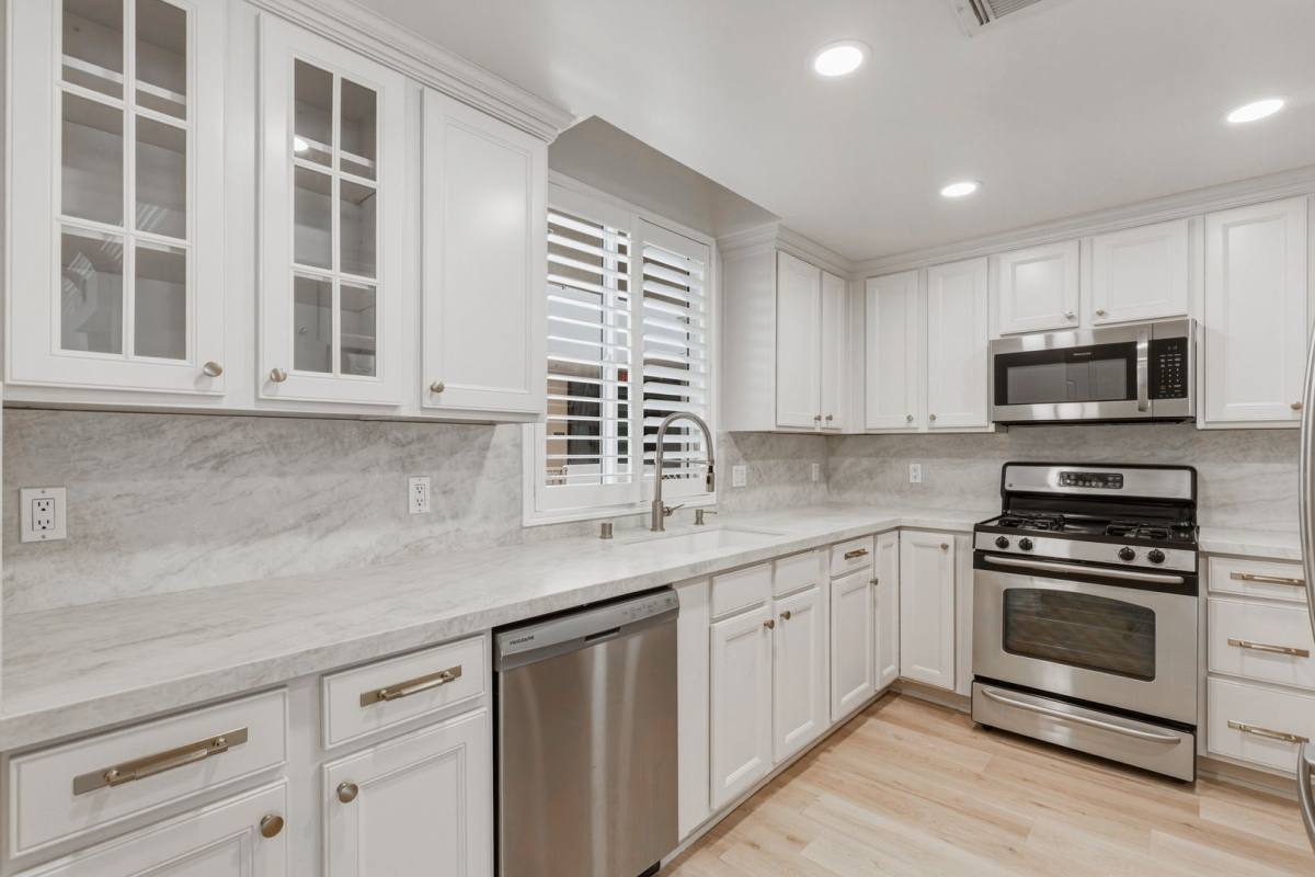 Condo for rent at 1444 S Point View St, Los Angeles, CA 90035
