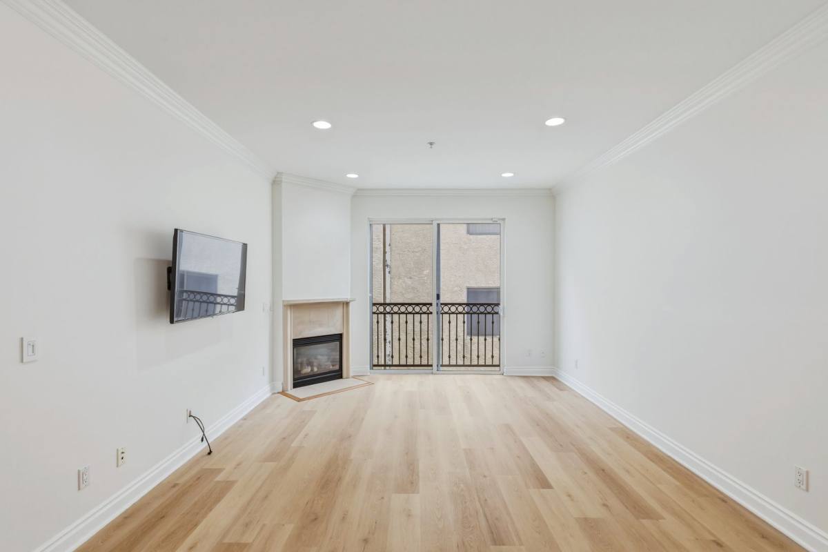 Condo for rent at 1444 S Point View St, Los Angeles, CA 90035