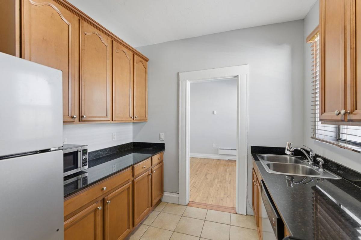Apartment for rent at 215 S 300 E, Salt Lake City, UT 84111