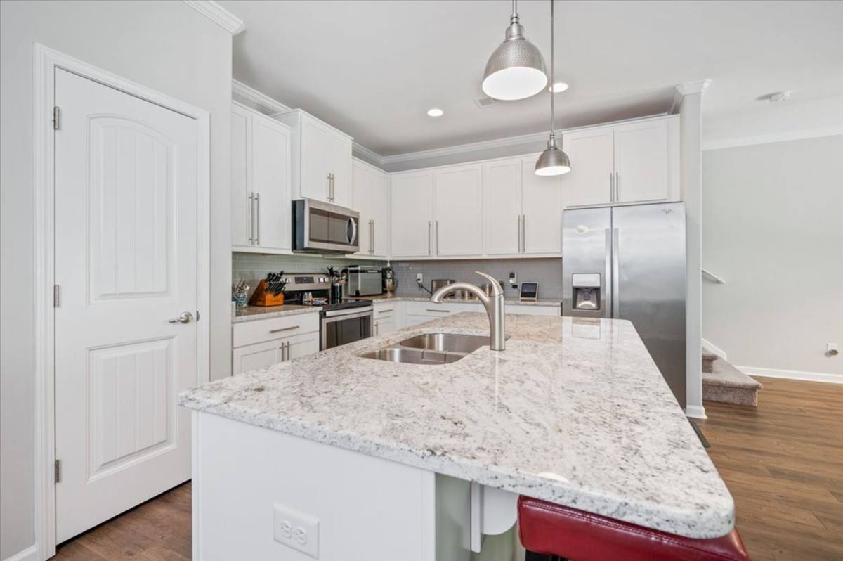 Townhouse for rent at 329 Sonoma Dr, Pooler, GA 31322