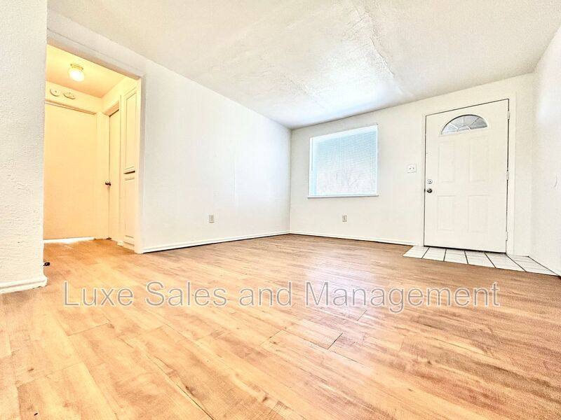House for rent at 1700 Karen Dr, Oklahoma City, OK 73115