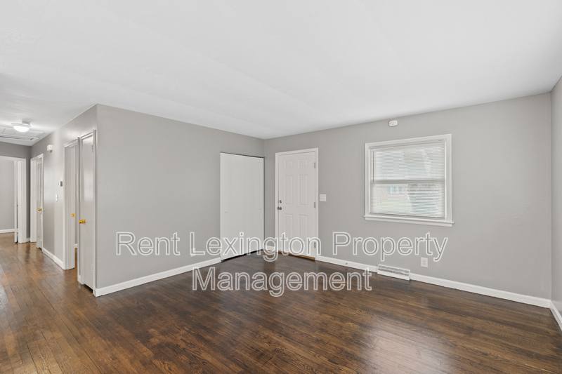 House for rent at 328 Harvard Dr, Lexington, KY 40517