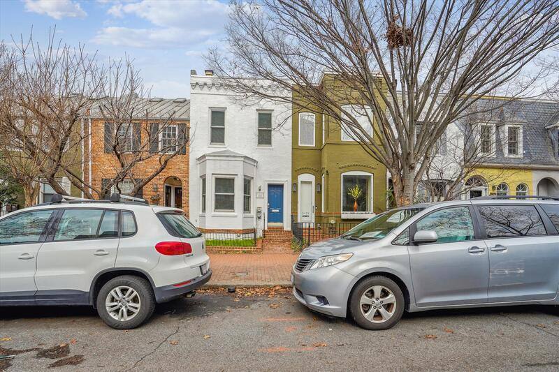 Apartment for rent at 2431 I St NW #B, Washington, DC 20037