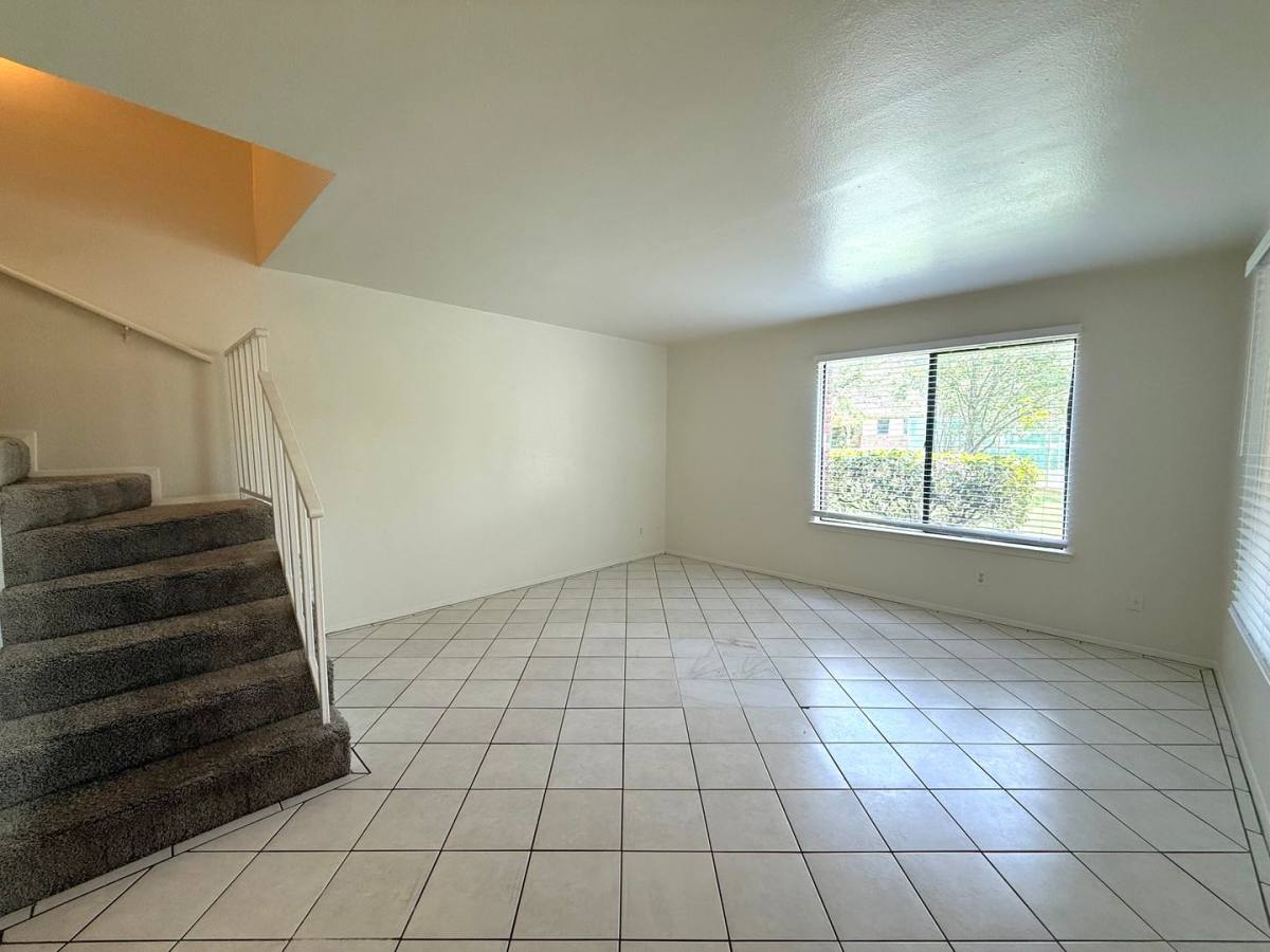 Townhouse for rent at 900 W Village Lane, Austin, TX 78758