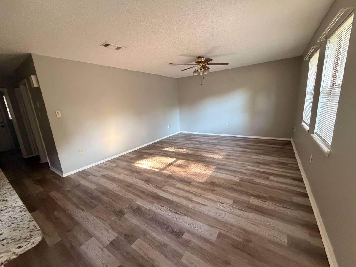 Apartment for rent at 406 N Joplin Place, Russellville, AR 72801