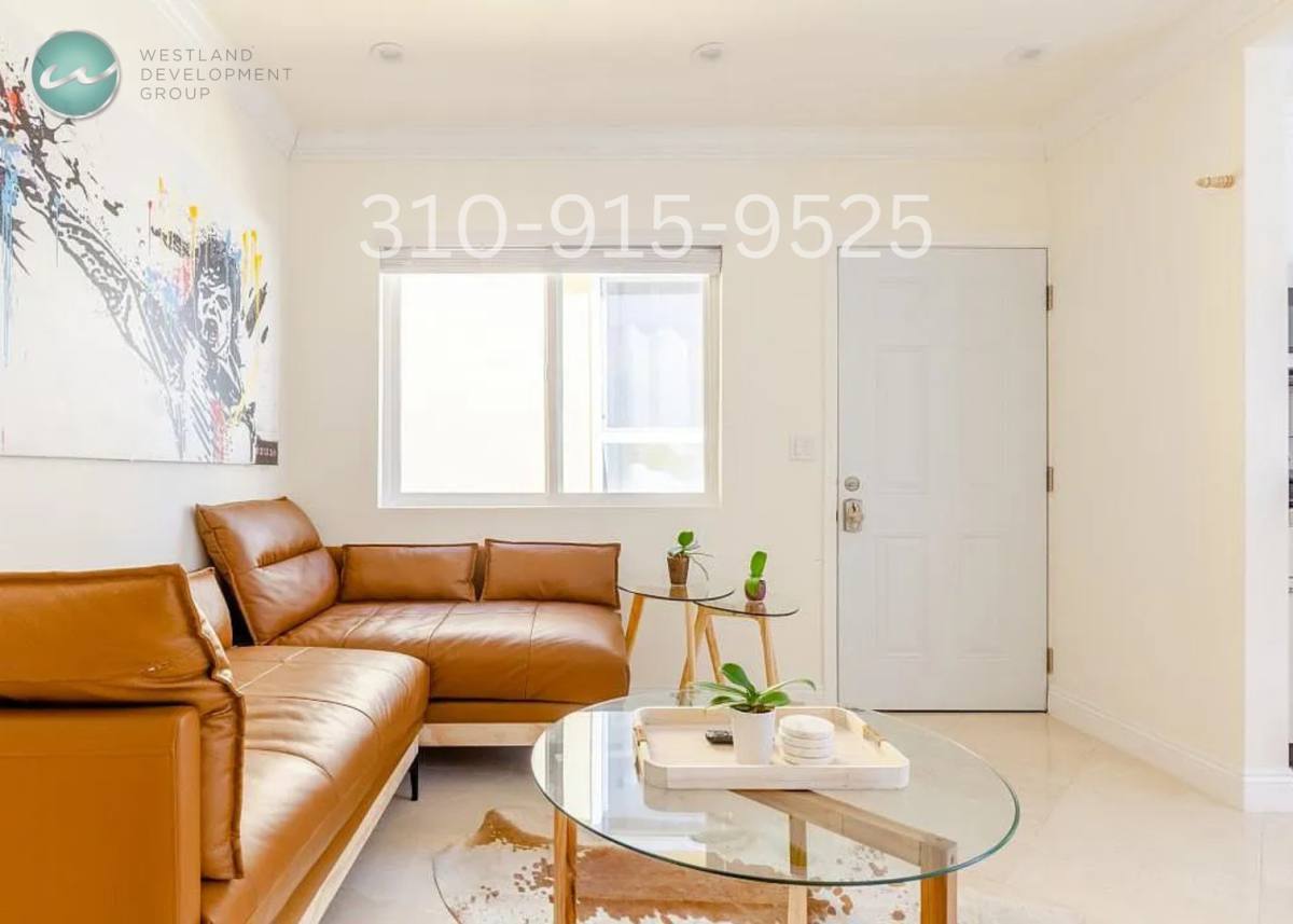 Apartment for rent at 11817 Darlington Ave, Los Angeles, CA 90049