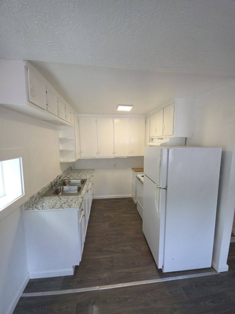 Apartment for rent at 13451 Lakeshore Dr, Clearlake, CA 95422