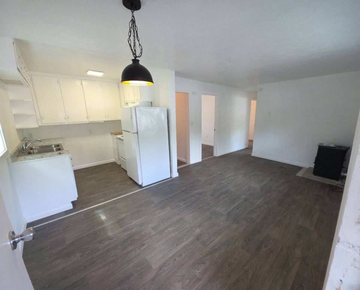 Apartment for rent at 13451 Lakeshore Dr, Clearlake, CA 95422