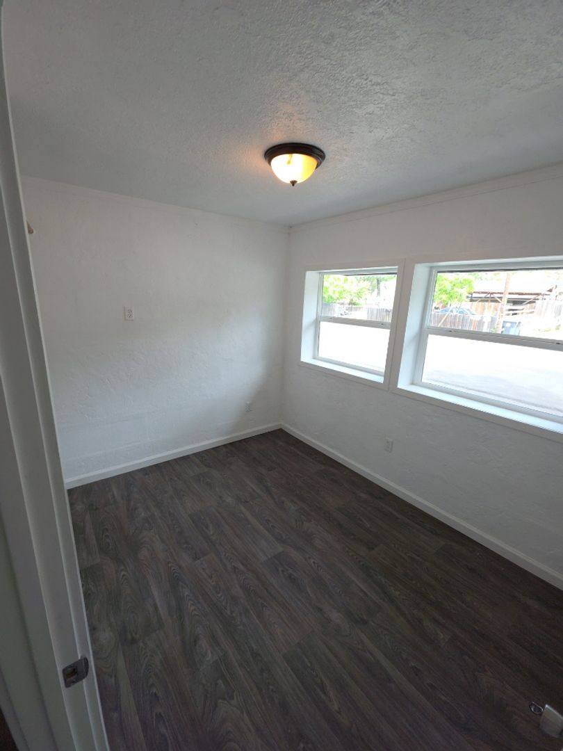 Apartment for rent at 13451 Lakeshore Dr, Clearlake, CA 95422