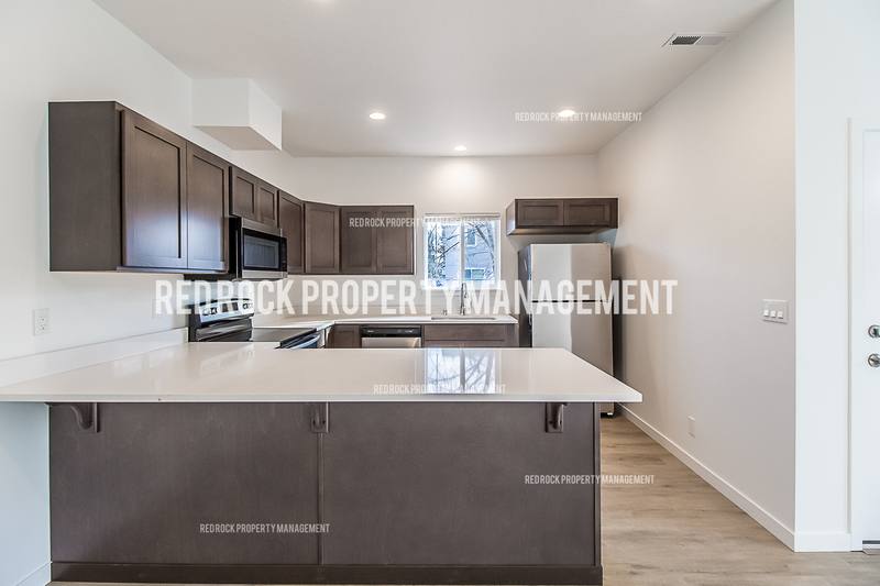 Apartment for rent at 1118 N Davis Lane, Greenacres, WA 99016