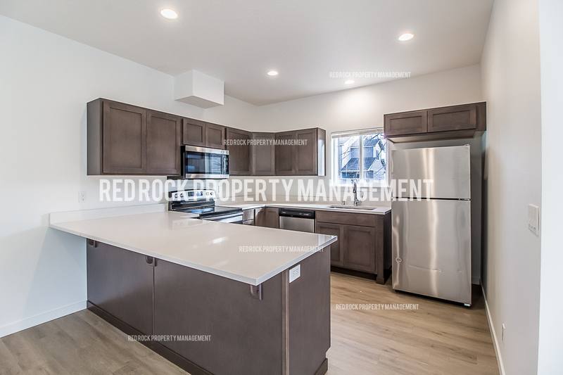 Apartment for rent at 1118 N Davis Lane, Greenacres, WA 99016