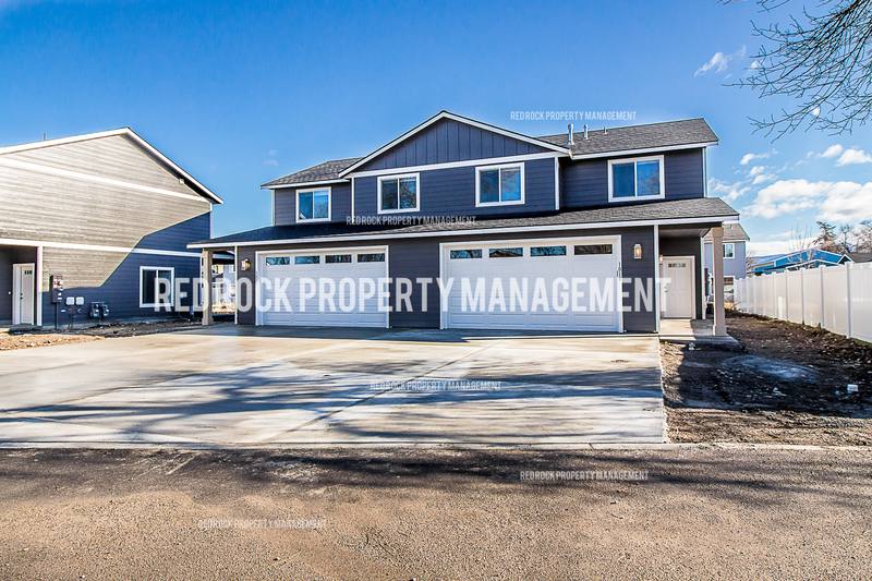 Apartment for rent at 1118 N Davis Lane, Greenacres, WA 99016