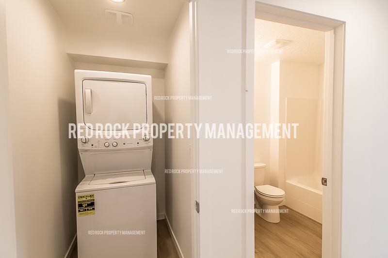 Apartment for rent at 1118 N Davis Lane, Greenacres, WA 99016