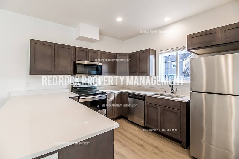 Apartment for rent at 1118 N Davis Lane, Greenacres, WA 99016