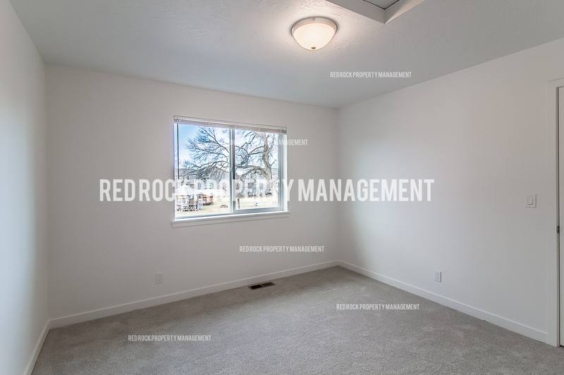 Apartment for rent at 1118 N Davis Lane, Greenacres, WA 99016