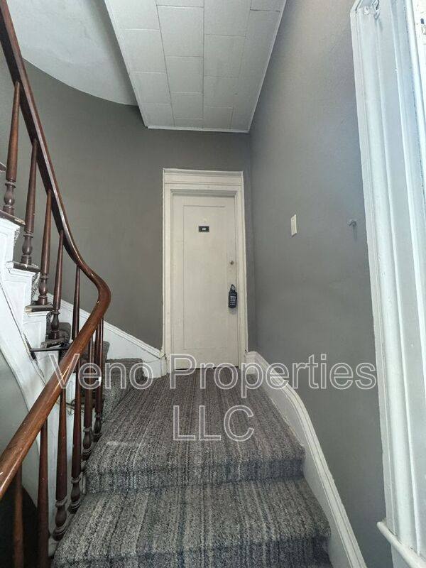 House for rent at 16 2nd St #2R, Troy, NY 12180
