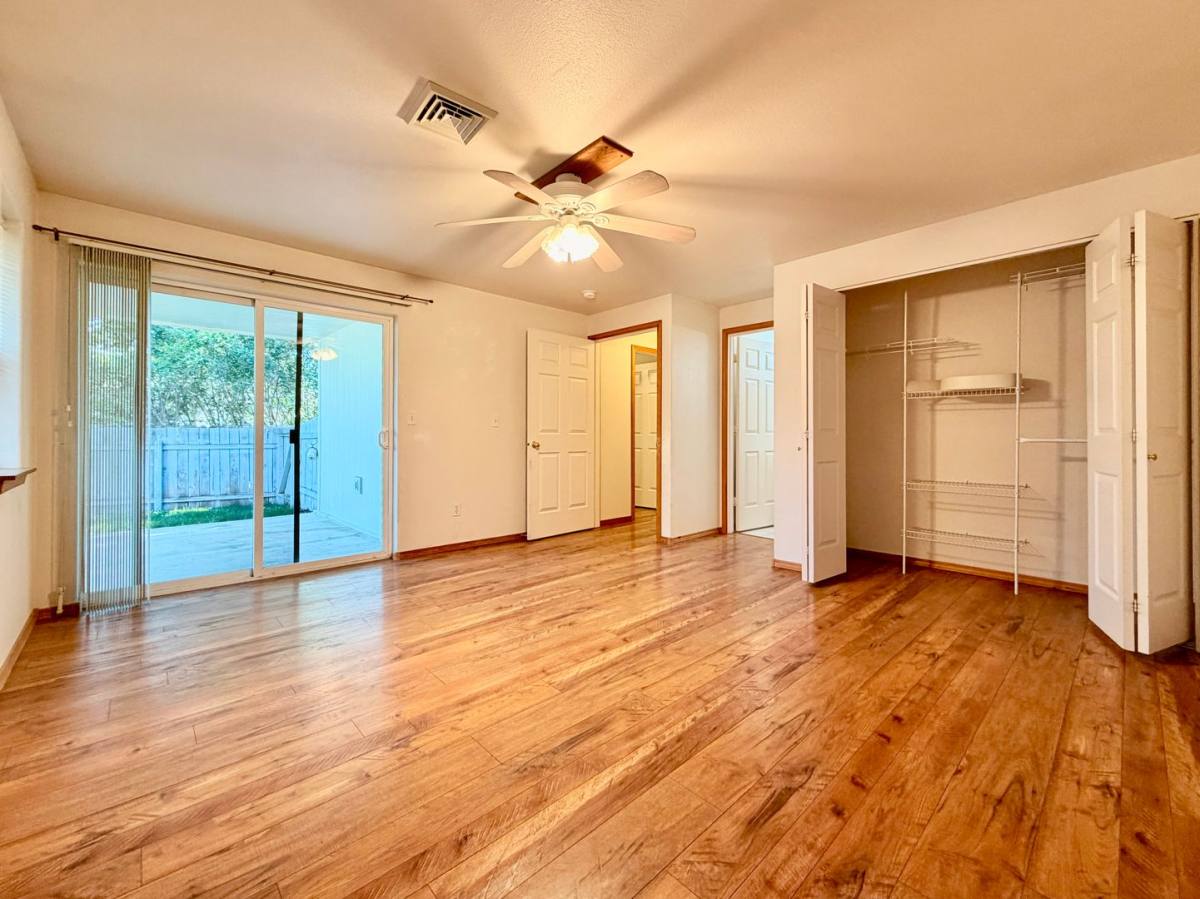 Townhouse for rent at 1547-1549 SW Rimrock Way, Redmond, OR 97756