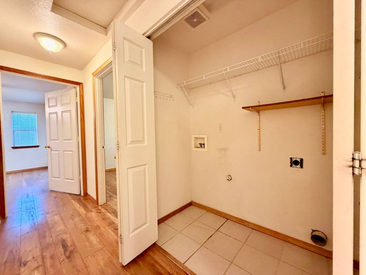 Townhouse for rent at 1547-1549 SW Rimrock Way, Redmond, OR 97756