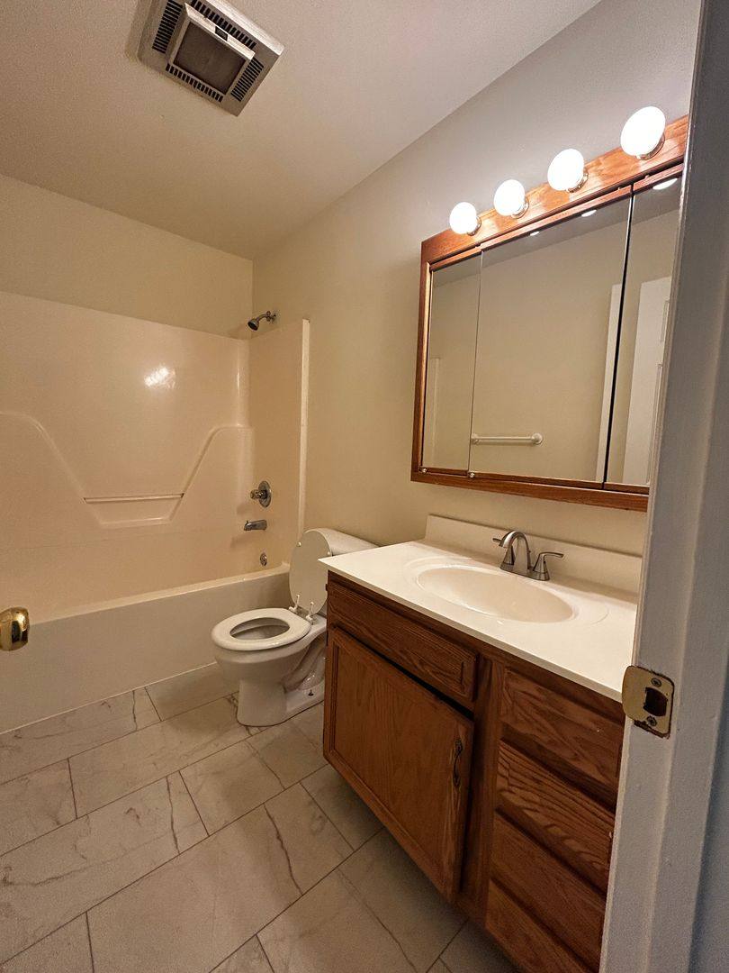 Apartment for rent at 257 Maryland Dr, Richmond, KY 40475