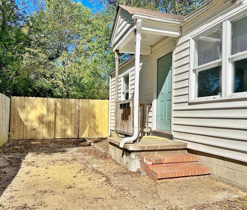 Apartment for rent at 852 W 48th St #B, Norfolk, VA 23508