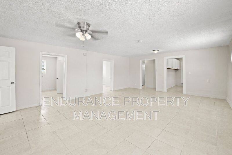 House for rent at 1125 W 28th St, West Palm Beach, FL 33404