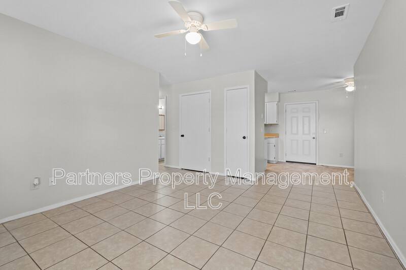 House for rent at 3520 W Olive St, Rogers, AR 72756