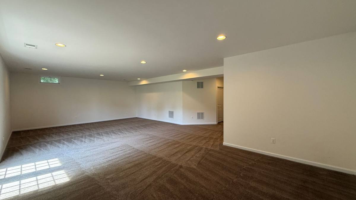 House for rent at 12421 Mays Quarter Rd, Woodbridge, VA 22192